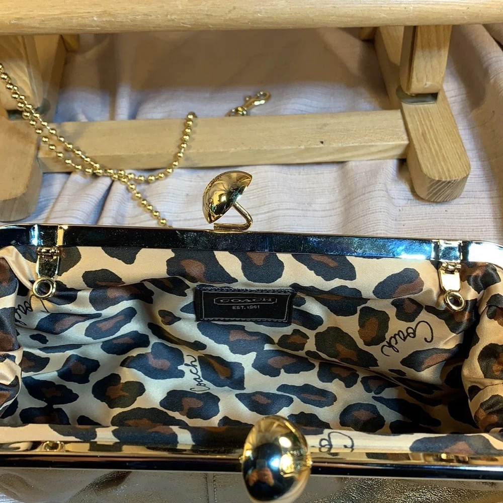 Coach leather EXTREMELY RARE clutch/shoulder bag